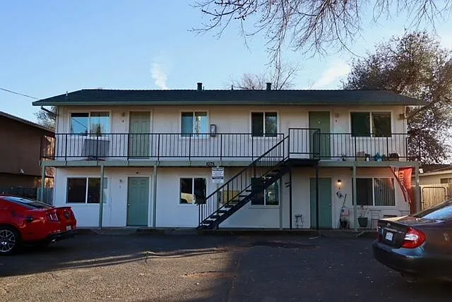 1075 Le Brun Ln photo 1