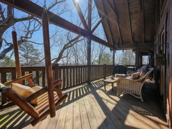 49 Holly Springs Rd NE, White, GA 30184