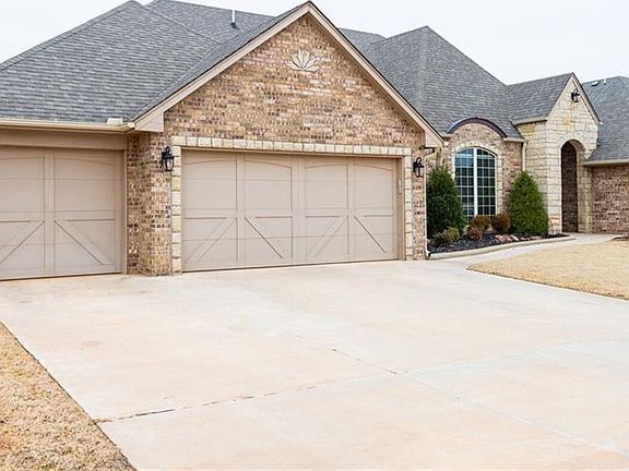 3rd image of 14901 Sedona Dr