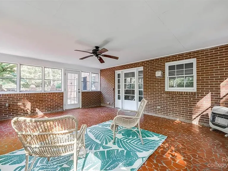 7 Park Dr — Photo 25