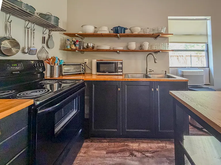 3885 Valencia Rd — Photo 5