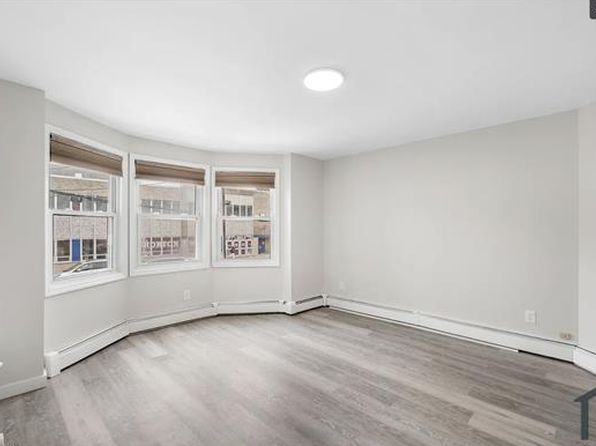 300 N 7th St FLOOR 2