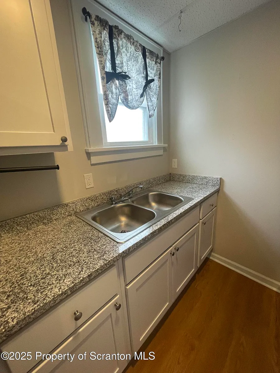 Building Photo - 1335 Lafayette St #1