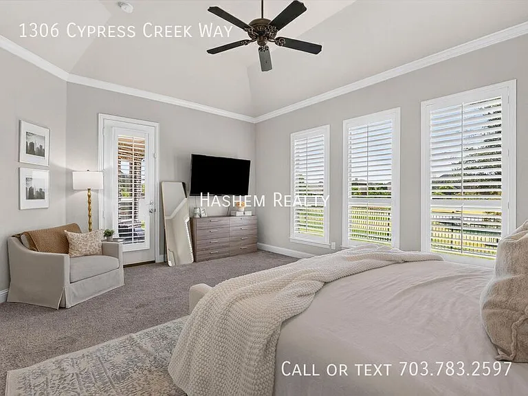 1306 Cypress Creek Way — Photo 23