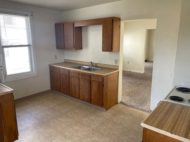 514 W Lincoln Ave — Photo 7