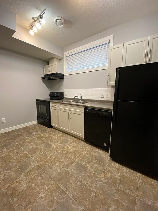 1 bed, 1.0 bath, $975 — Photo 4