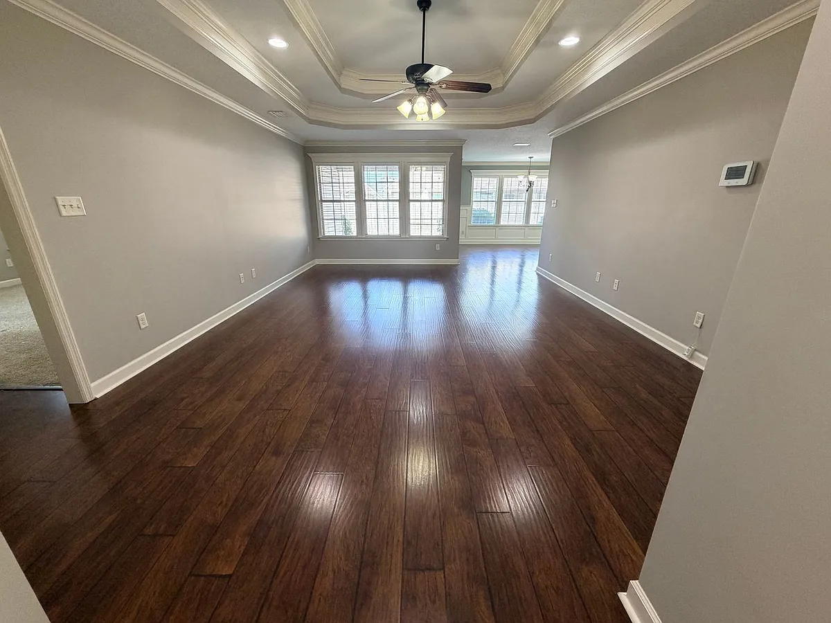 Building Photo - 4112 Silver Gln