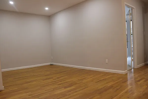 Rented by REMAX Elite | media 5