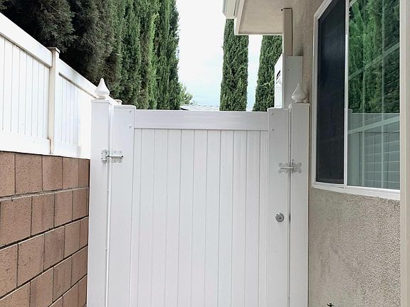 5th image of 7407 Peach Ave