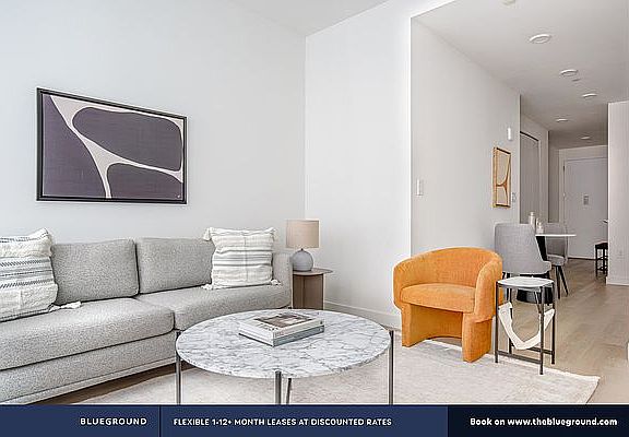4th image of 20 Broad St #1714