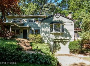 302 Gardner Rd, Fox River Grove, IL 60021