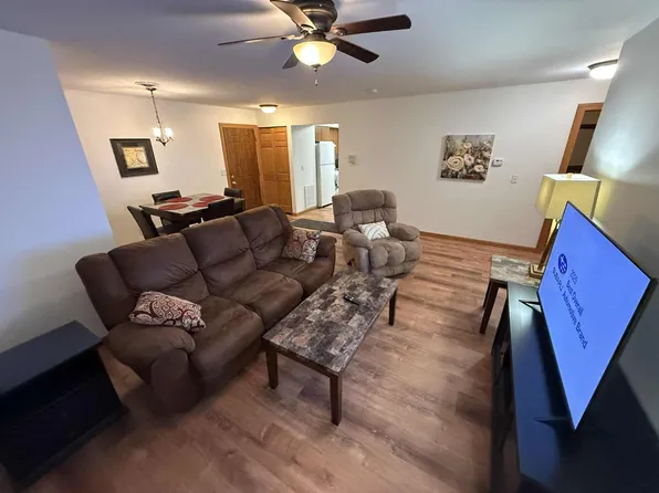 2918 Chartres St APT 1S, La Salle, IL 61301