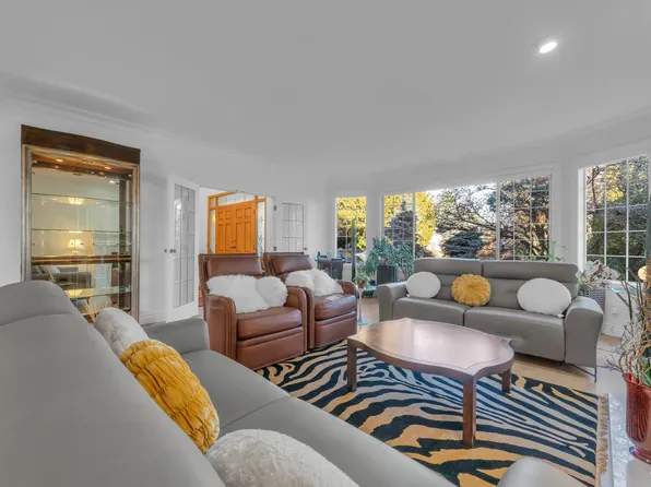 6835 Heather St, Vancouver, BC V6P 3P5