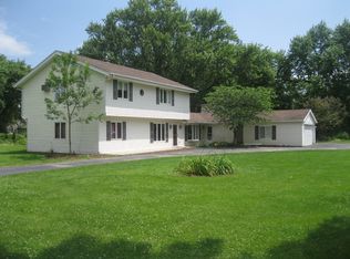 28482 W Arch Dr, Barrington, IL