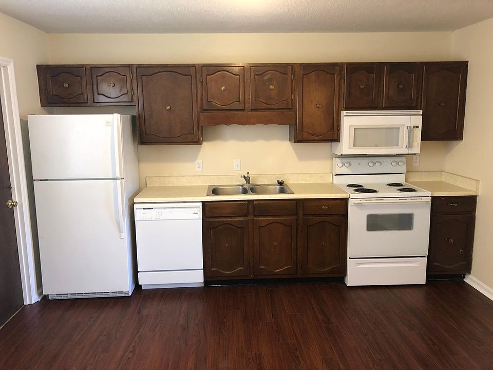 1st image of 42 St Victors Ln