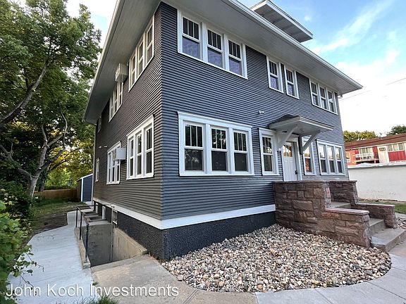 3rd image of 718 W 8th St #5