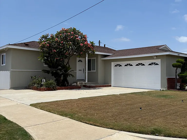 18315 S Harvard Blvd — Photo 1