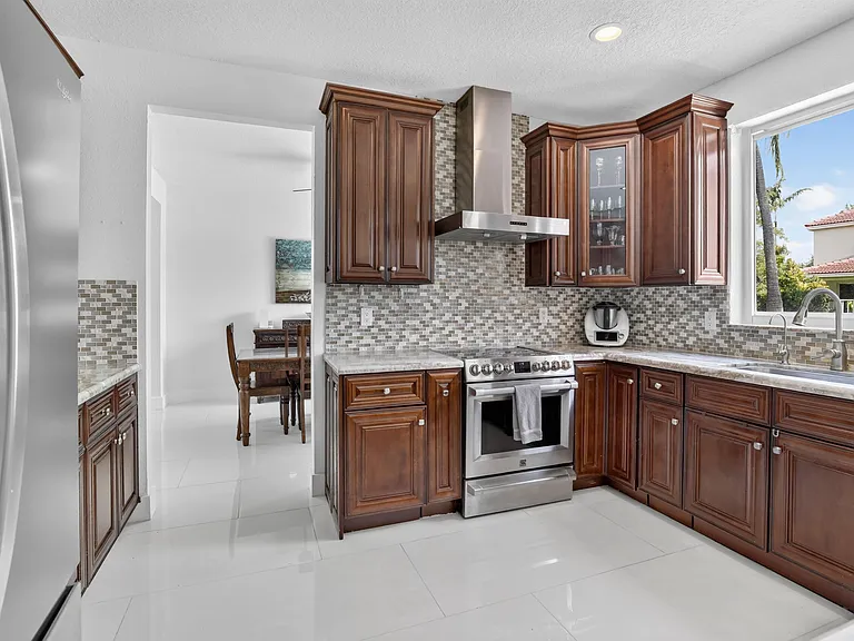 3701 Condor Ct — Photo 18