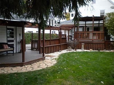 2nd image of 211 Eastern Heights Blvd