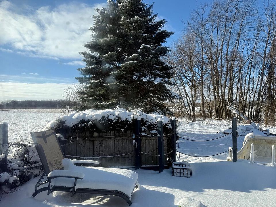 2nd image of 65 N Newaygo Rd