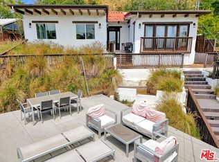 2007 Barcelona Dr, Los Angeles, CA 90046