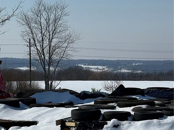 3rd image of 8191 Cole Rd