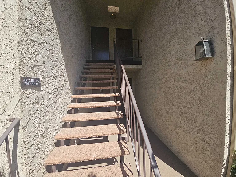 Coldwater Canyon Ave — Photo 12