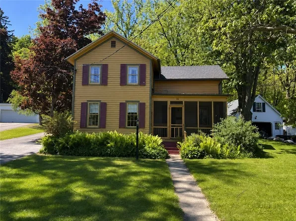 84 E Church St, Fairport, NY 14450