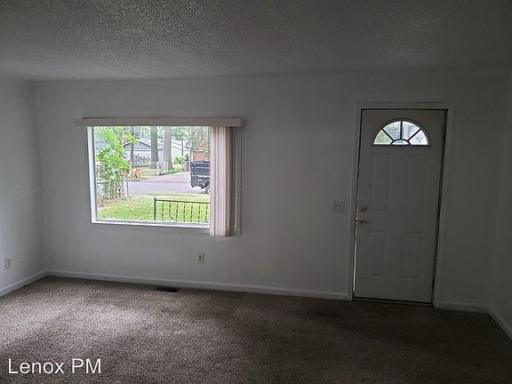 4th image of 687 Scottwood St