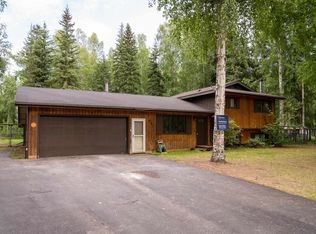 687 Ridge Loop Rd, North Pole, AK 99705