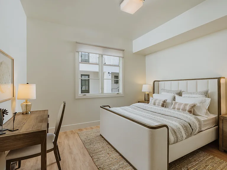112 E Ortega St #215 — Photo 4