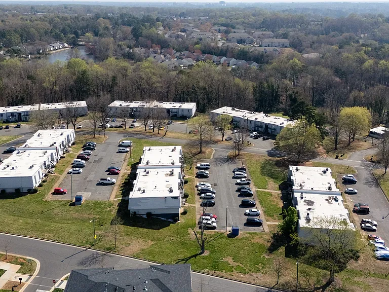 High Meadows Apartments — Photo 21