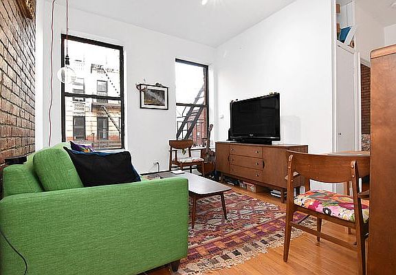 2nd image of 100 Stanton St APT 3A