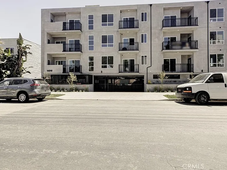 14810 Delano St #406 — Photo 1