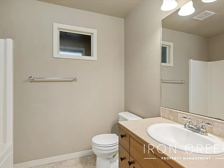 2155 S Amy Ave — Photo 17
