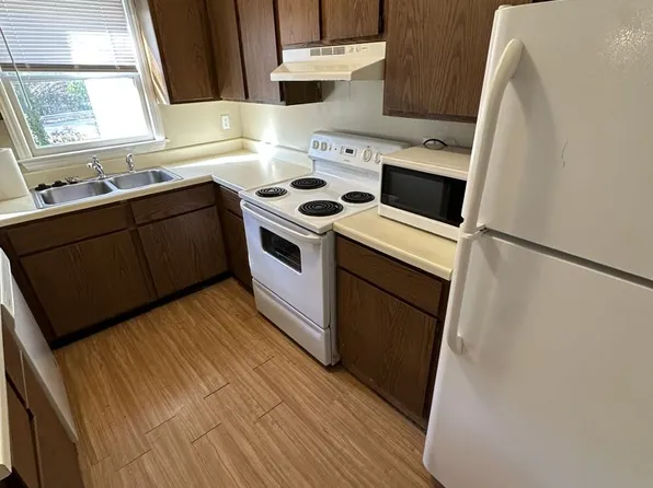 925 Hearthridge Ct APT B, Raleigh, NC 27609