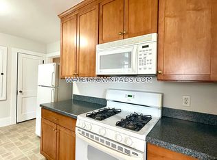 17 Edgecliff Rd #1, Watertown, MA 02472