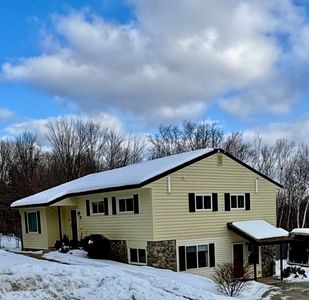 322 French Road, Henniker, NH, 03242