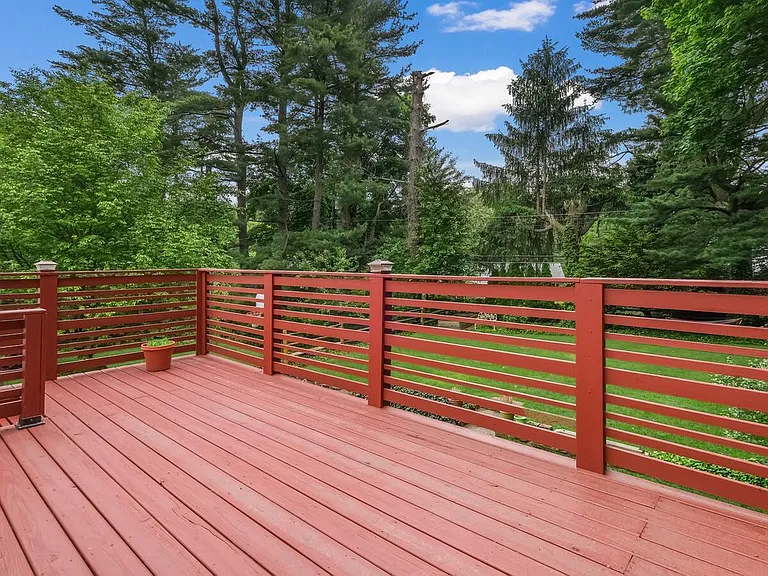 646 Green Briar Rd — Photo 26