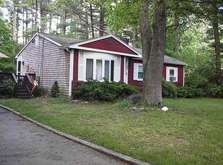 27 Chestnut Rd, Halifax, MA 02338