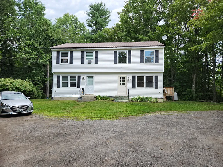 25 Deering Rd #B — Photo 2