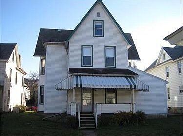 2nd image of 230 E Brady St