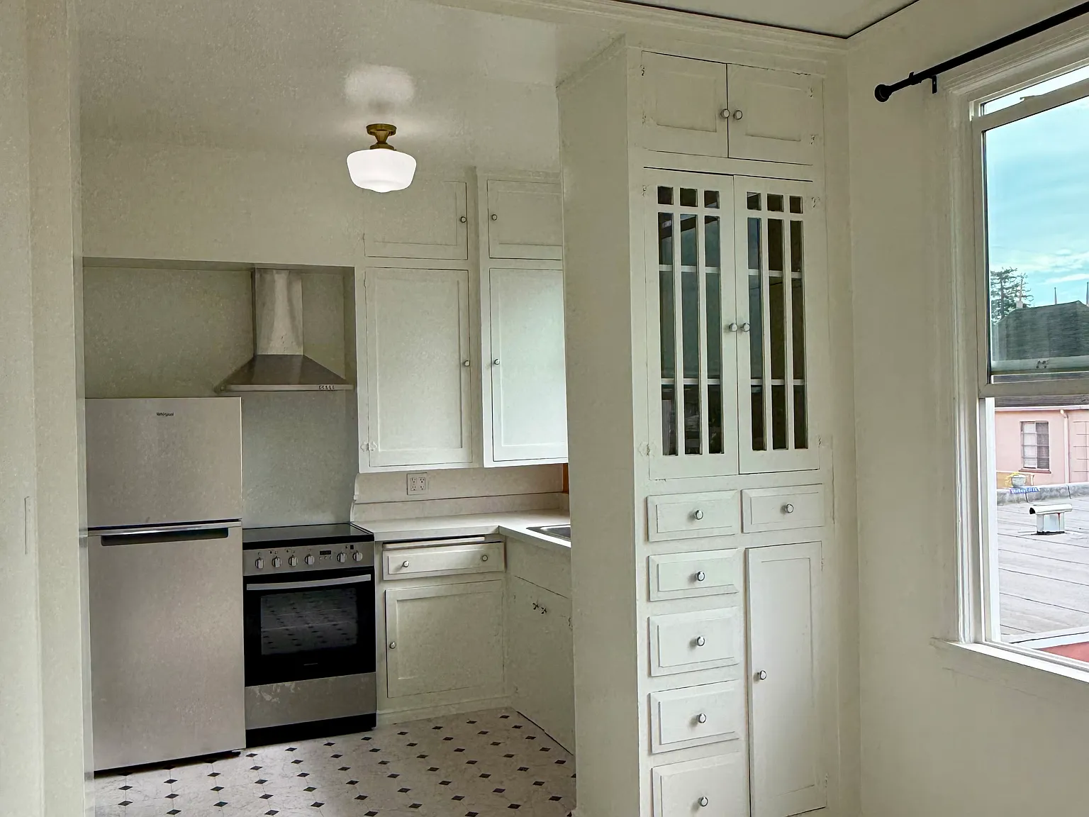 1 bed, 750 sqft, $2,475 — Photo 4