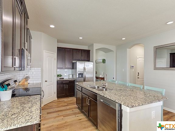 5th image of 2922 Sawmill Ln