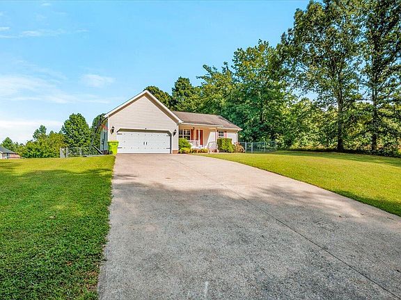 3rd image of 1580 Engle Ridge Rd