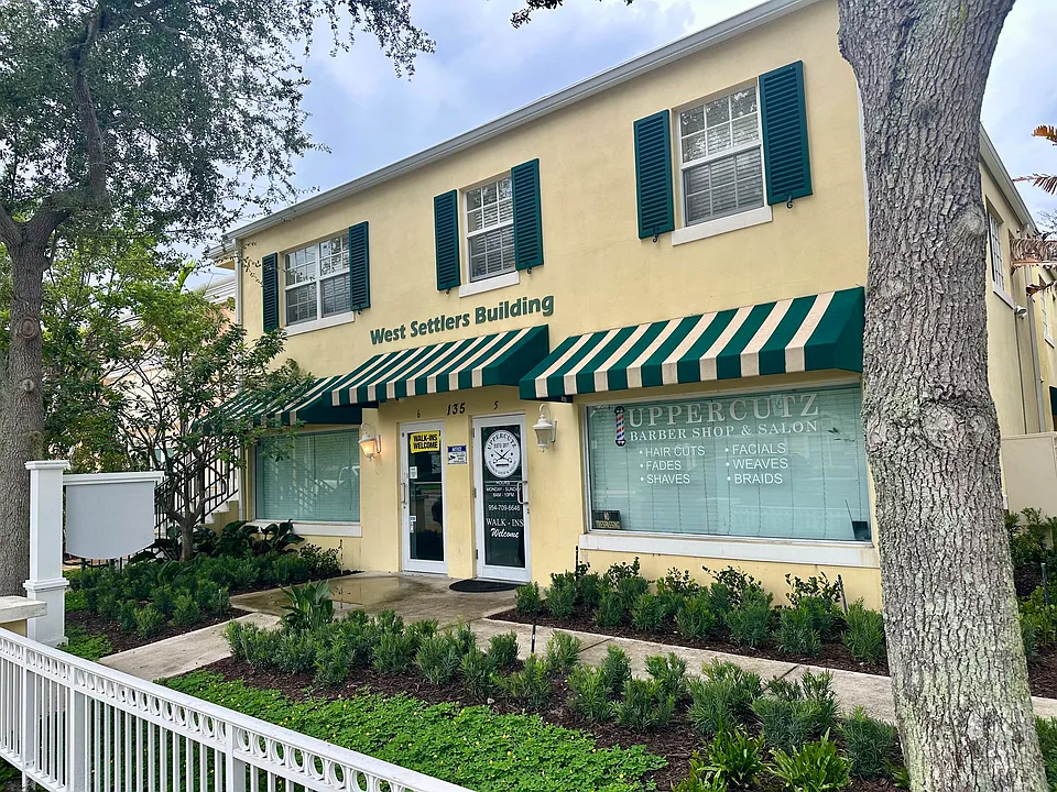 135 NW 5th Ave #3