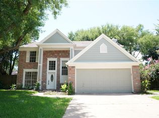 2720 Hot Springs Dr, Pearland, TX 77584