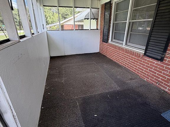3rd image of 1442 Foye Ave