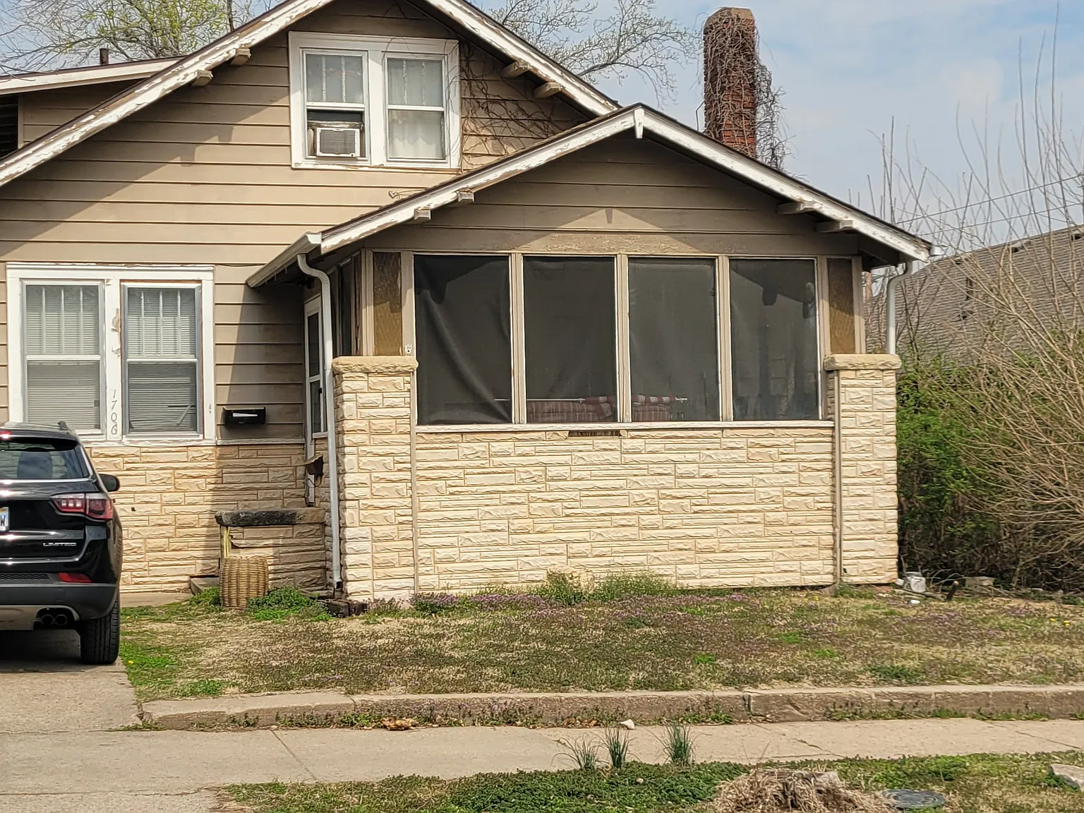 1706 Laramie St — Photo 1