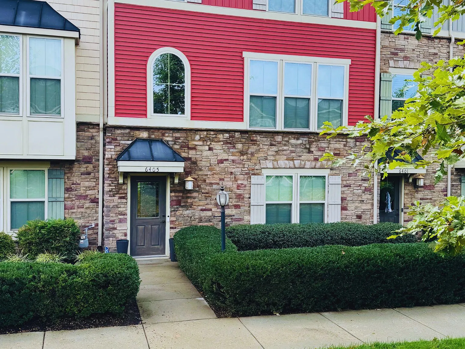 3 bed, 1817 sqft, $2,800 — Photo 1